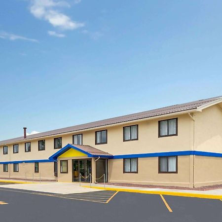 Days Inn By Wyndham Hornell Ny Eksteriør billede